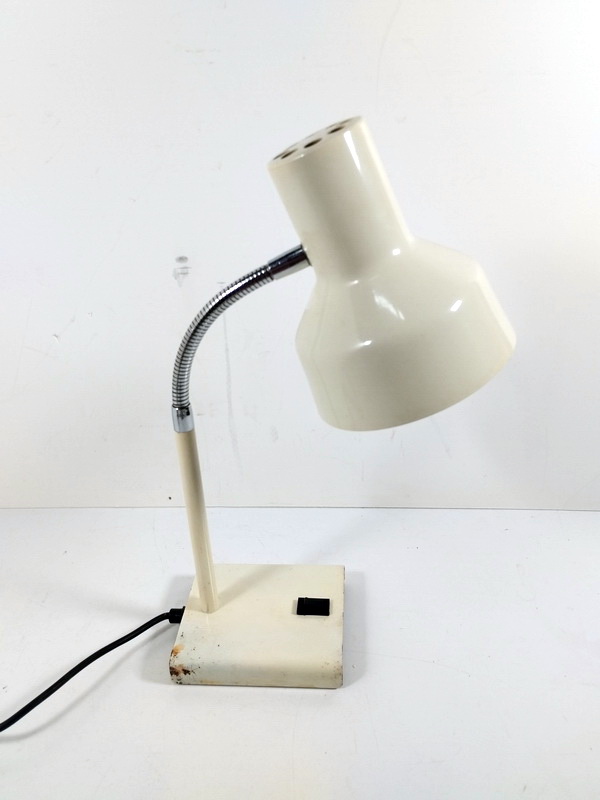 lampara flexo oficina metal crema 1u